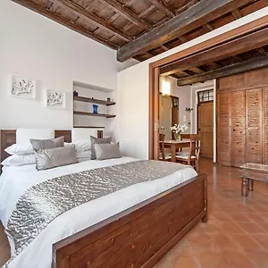 lovely-apartment-trastevere-center.it-romehotels.com/