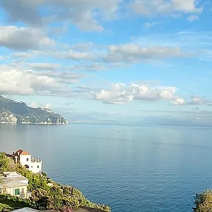 dachi-holiday-house.hotels-amalfi.com/